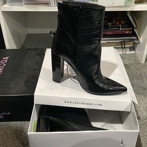 Steve Madden Divine Black Crocodile Booties